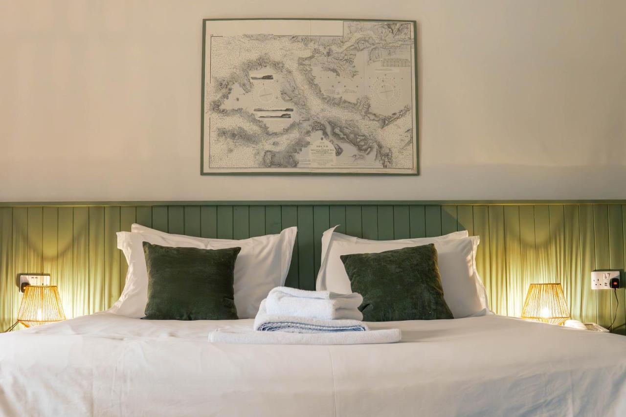 Western Isles Hotel Тобърмори Екстериор снимка
