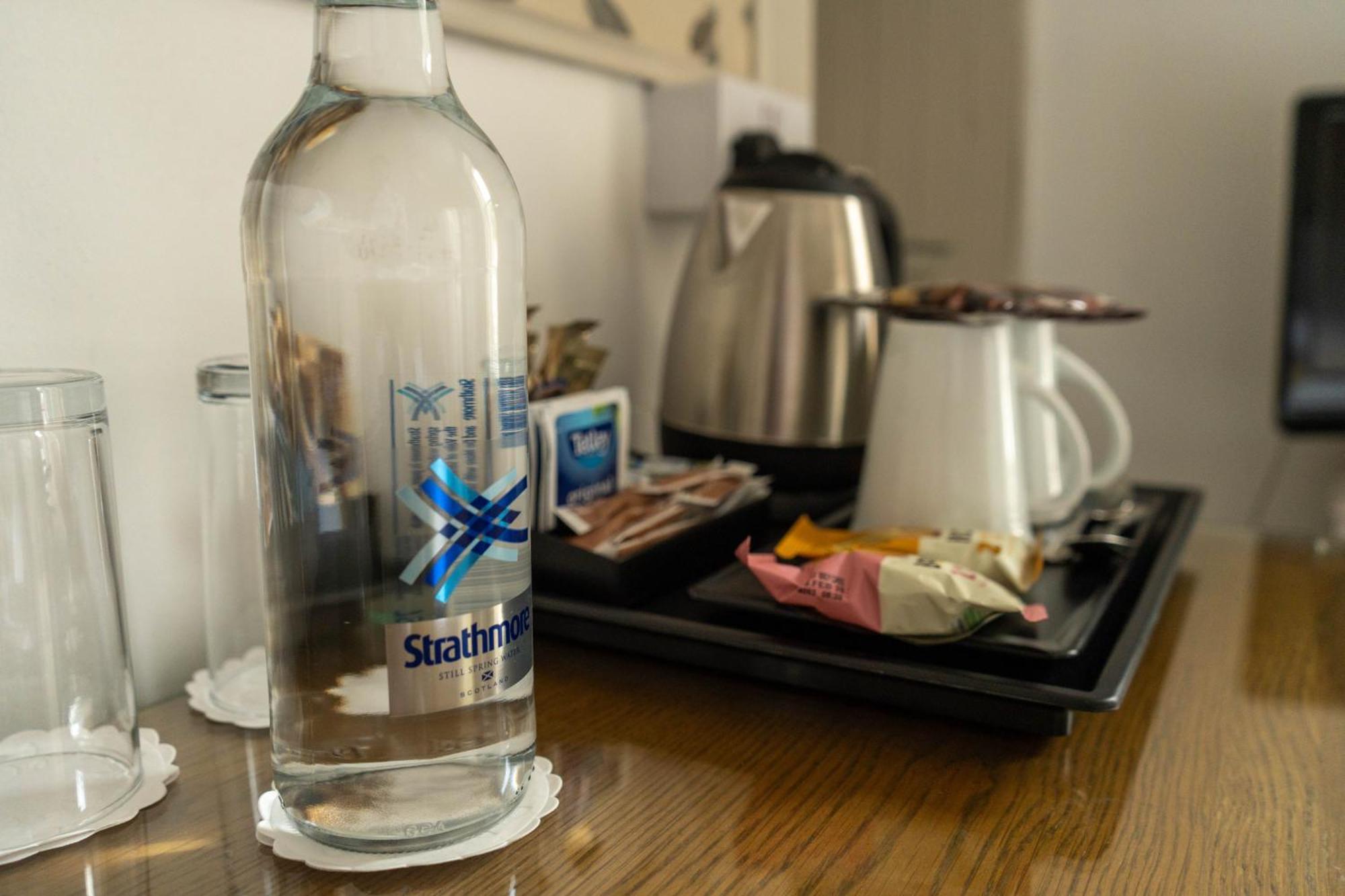 Western Isles Hotel Тобърмори Екстериор снимка